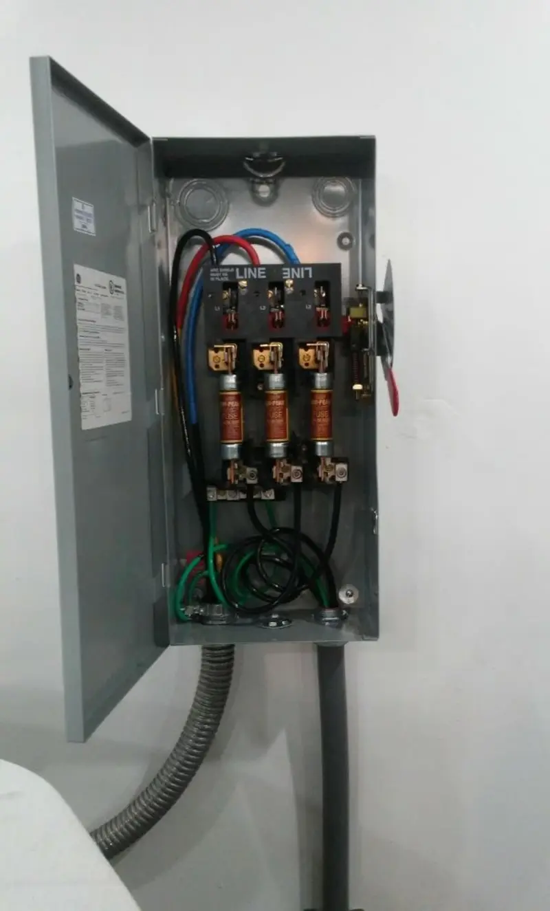 Three-phase disconnect switch installed for Electrical Wiring & Rewiring in Ross